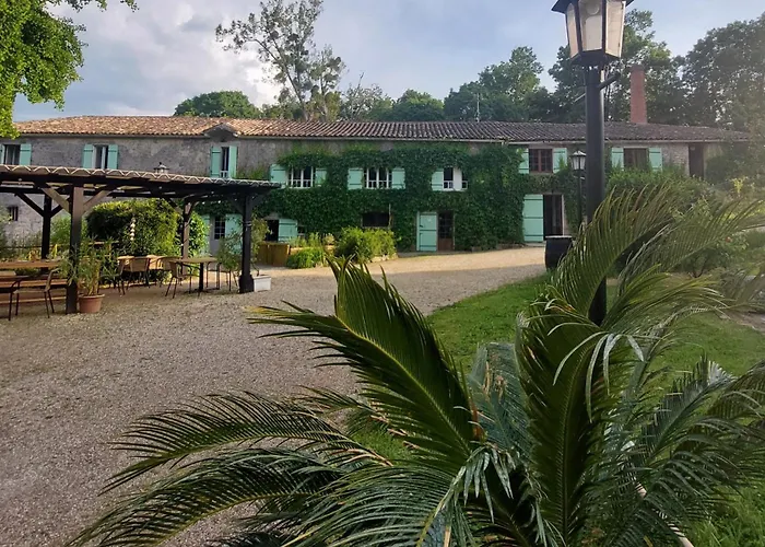 Moulin De Monpoisson Hotel *