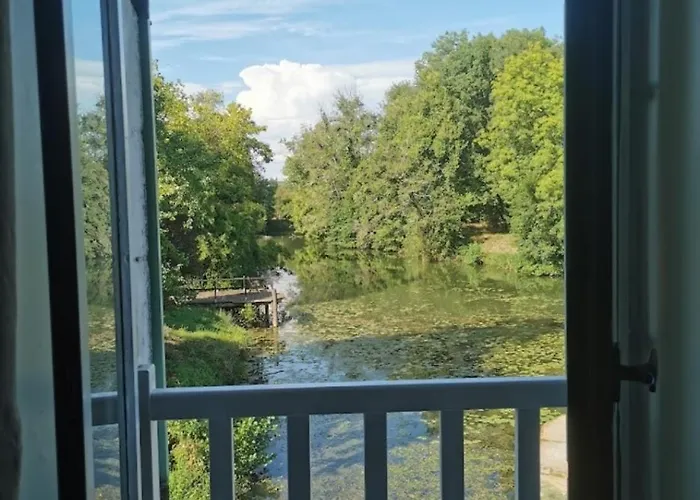 Hotel Moulin De Monpoisson